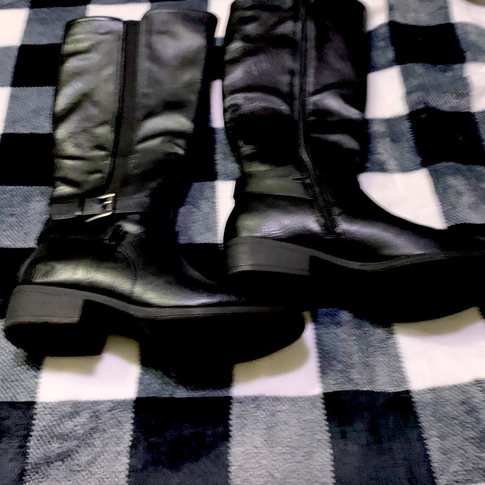 Croft & Barrow calf high black boots, worn a couple of times.